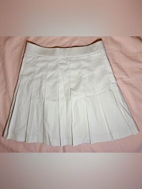 Uniqlo White Pleated Mini Skirt
